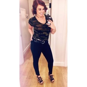 Meet your Posher, Ally